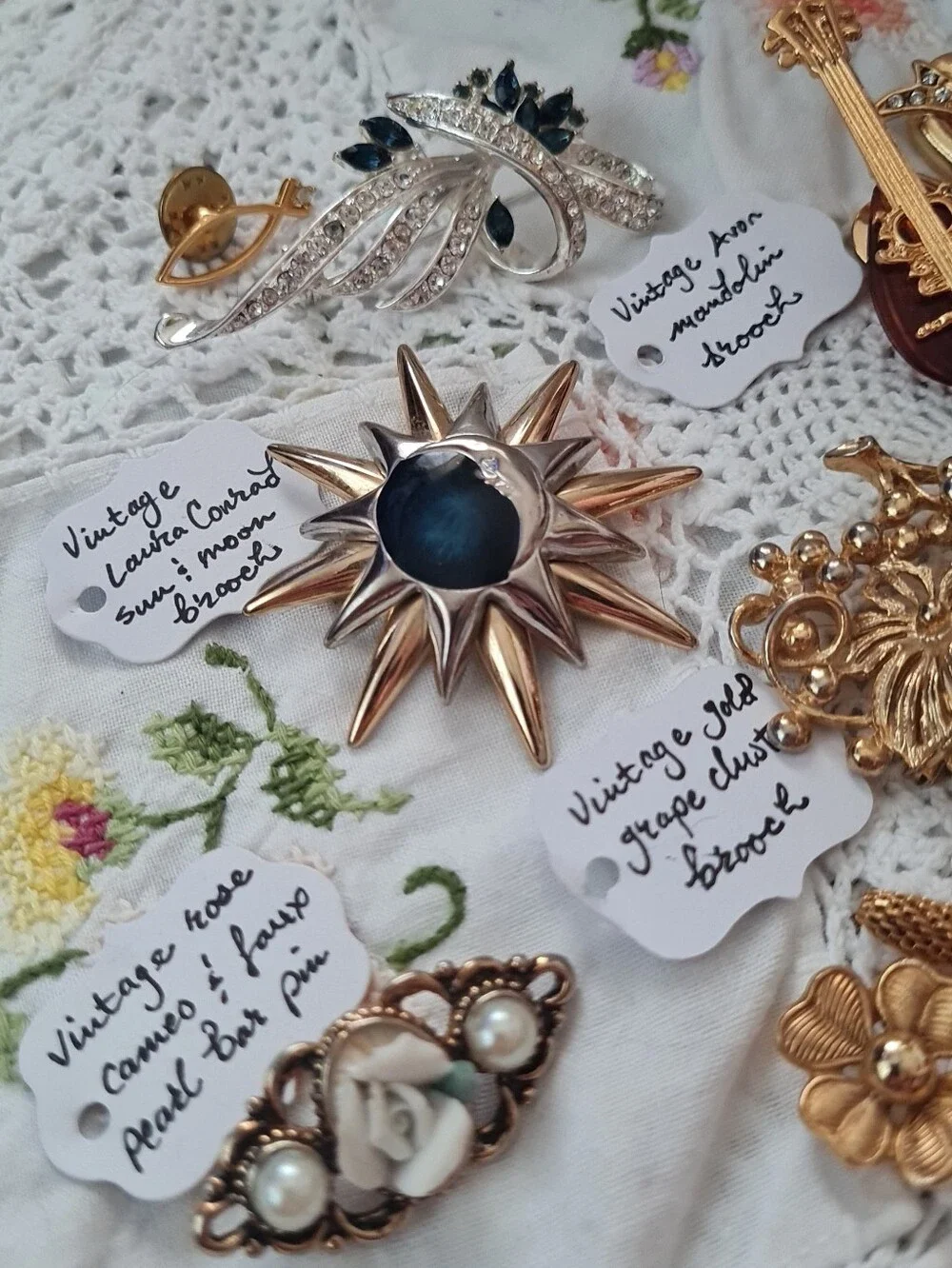 Lot of 12 Vintage Brooches & Pins